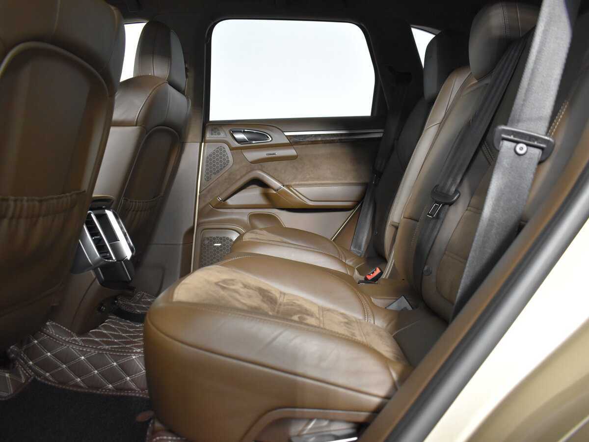 Porsche Cayenne с пробегом — 2015 год. Фото: #12