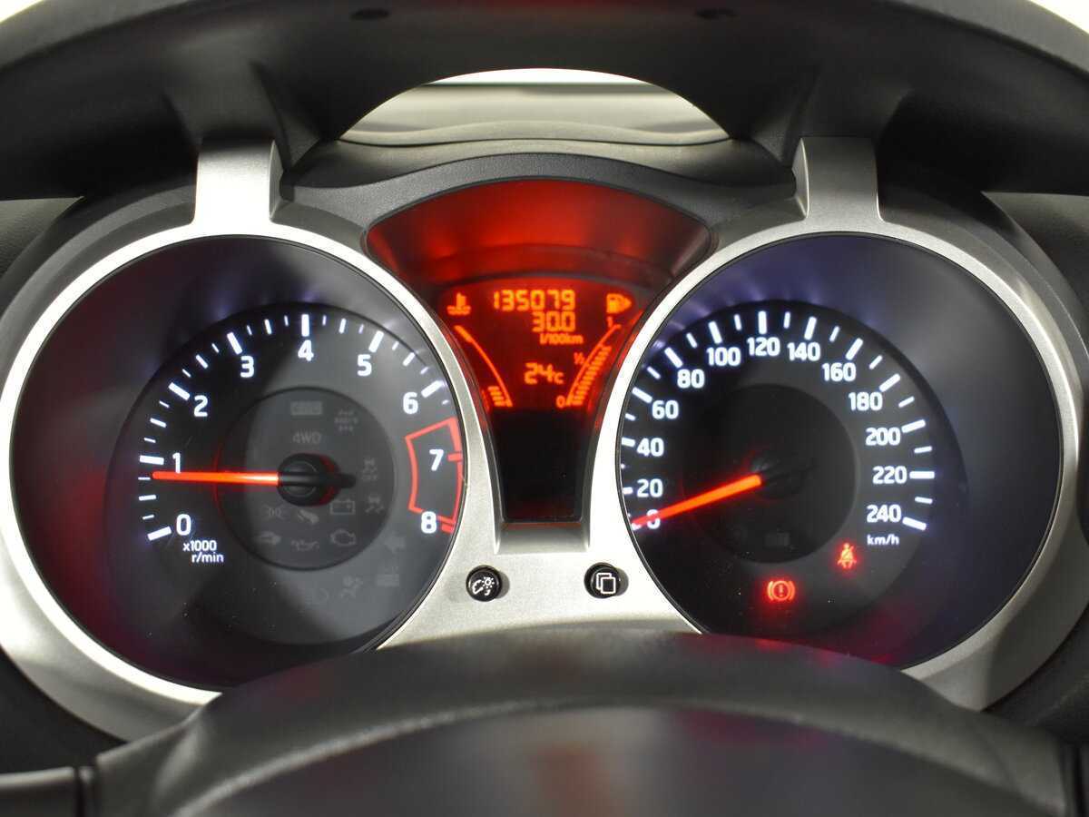 Nissan Juke с пробегом — 2011 год. Фото: #12