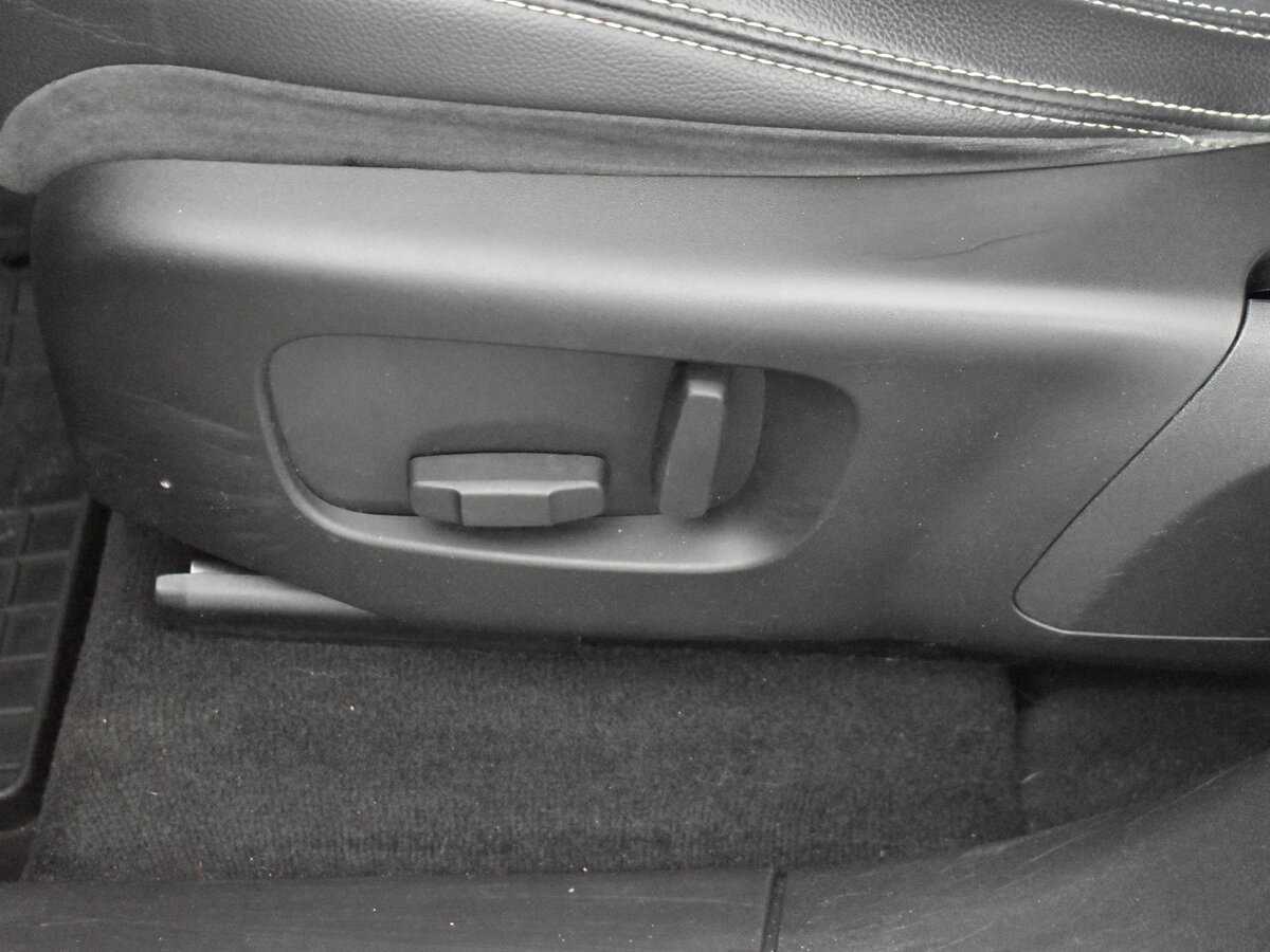 Land Rover Range Rover Velar с пробегом — 2018 год. Фото: #9