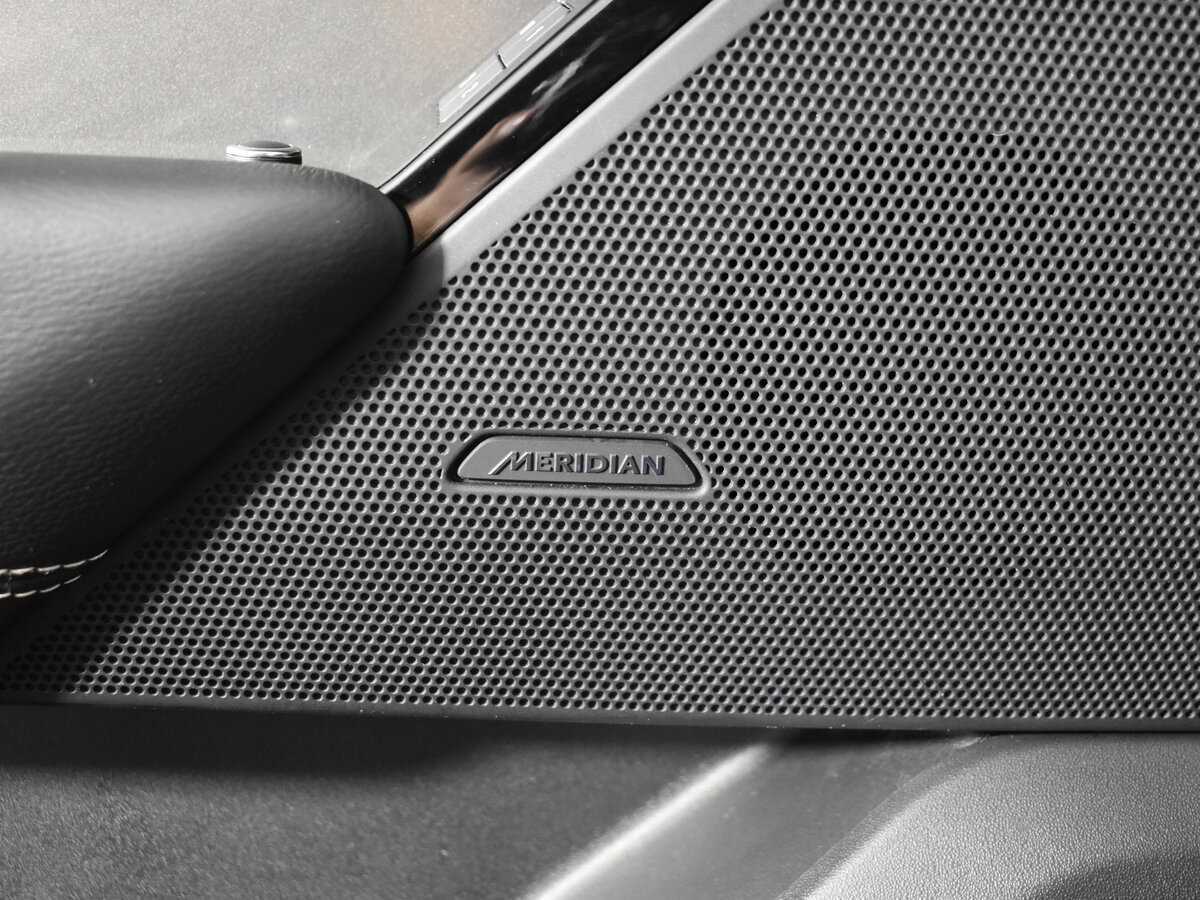 Land Rover Range Rover Velar с пробегом — 2018 год. Фото: #14