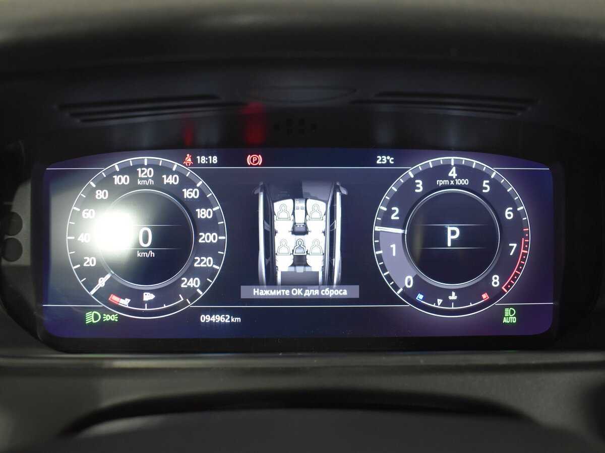 Land Rover Range Rover Velar с пробегом — 2018 год. Фото: #15