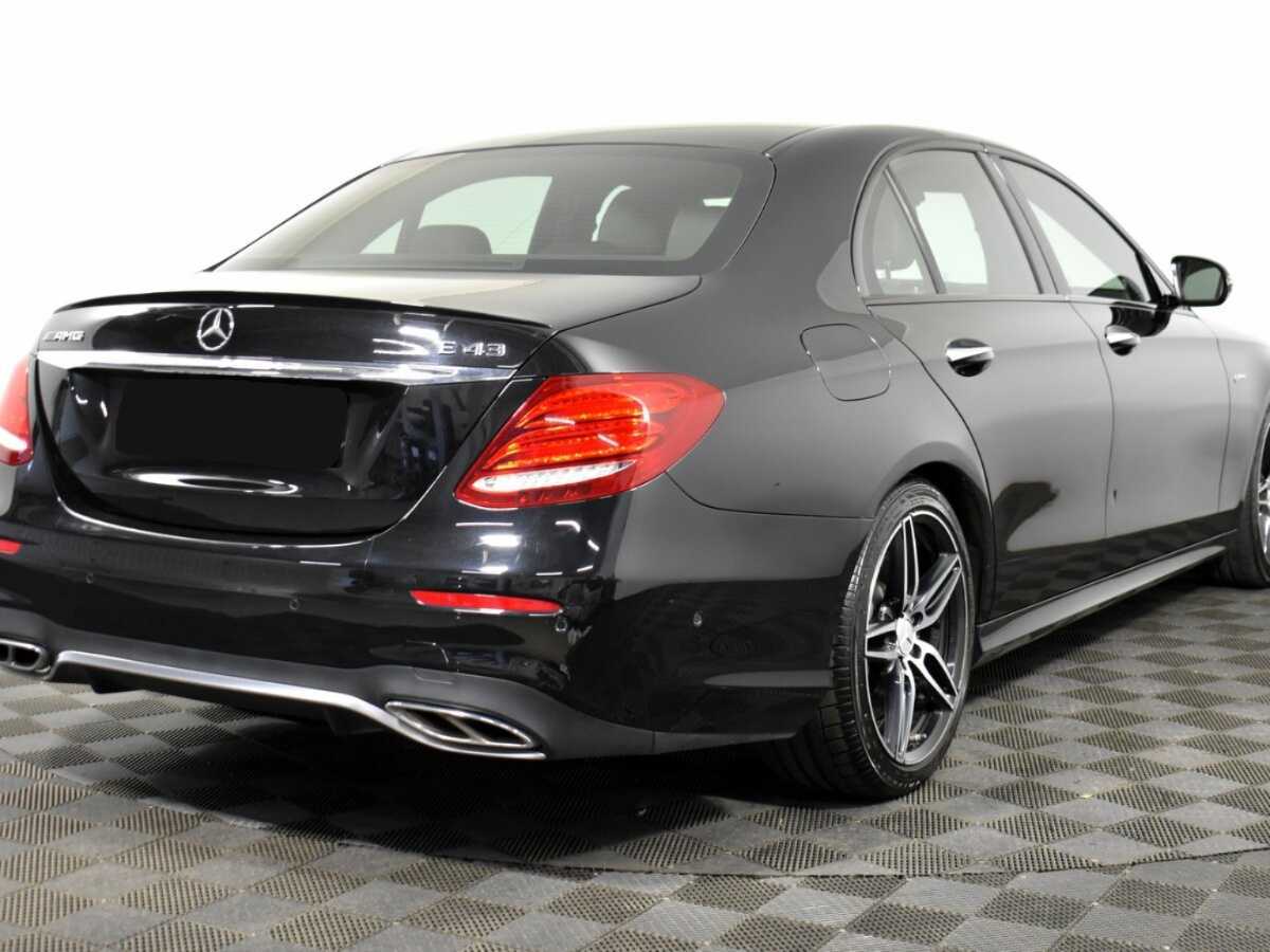 Mercedes-Benz E-Класс AMG с пробегом — 2018 год. Фото: #3