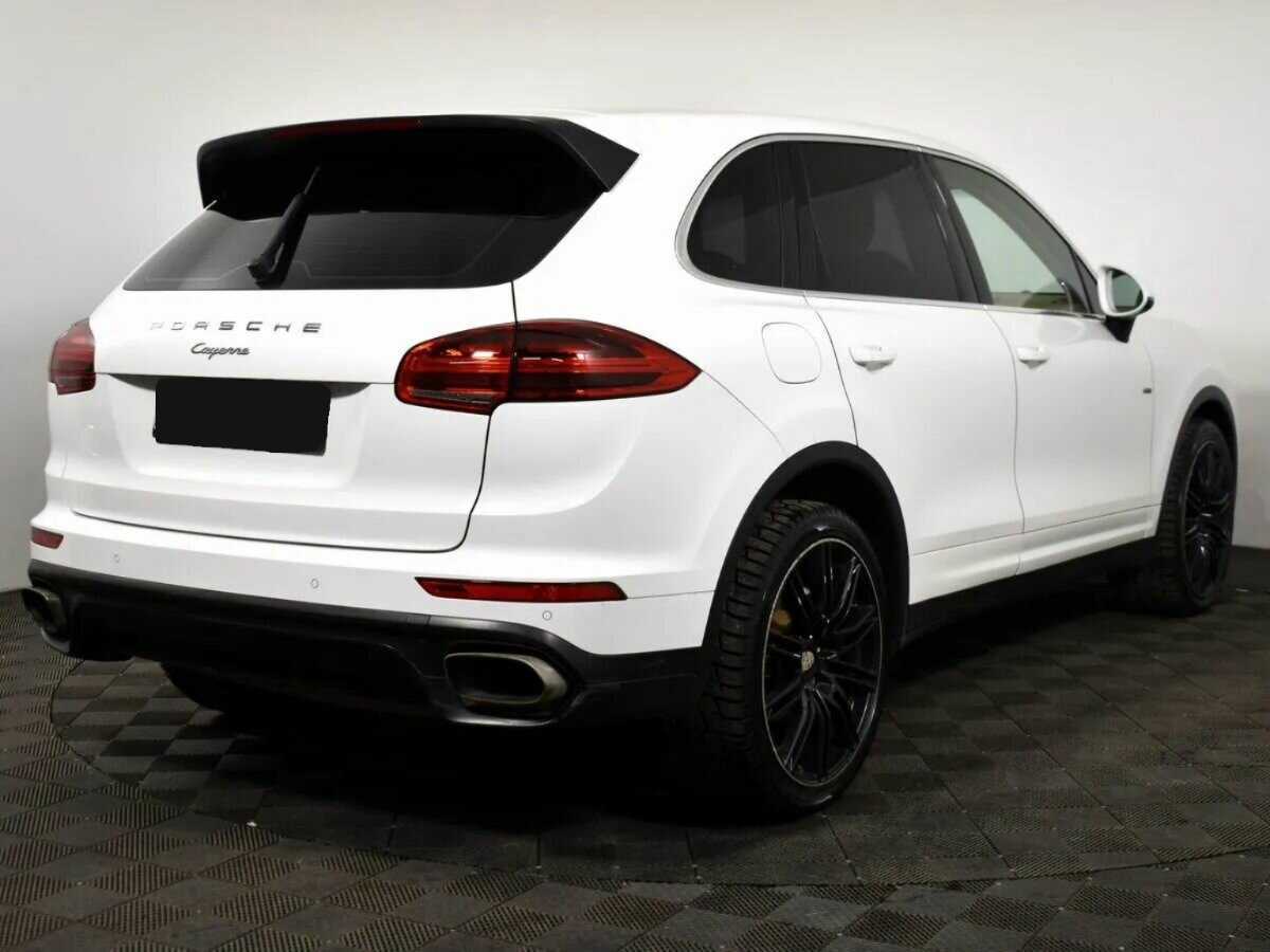 Porsche Cayenne с пробегом — 2015 год. Фото: #3