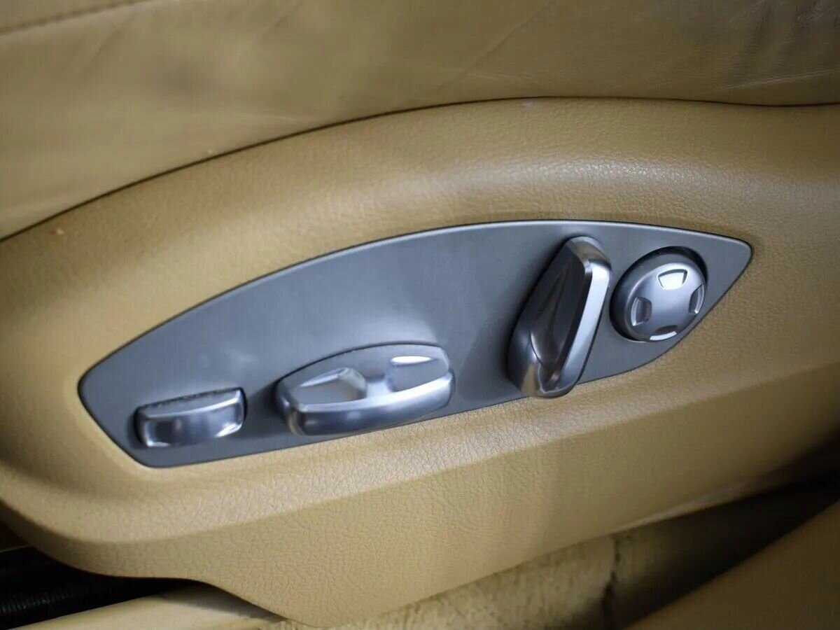 Porsche Cayenne с пробегом — 2015 год. Фото: #10