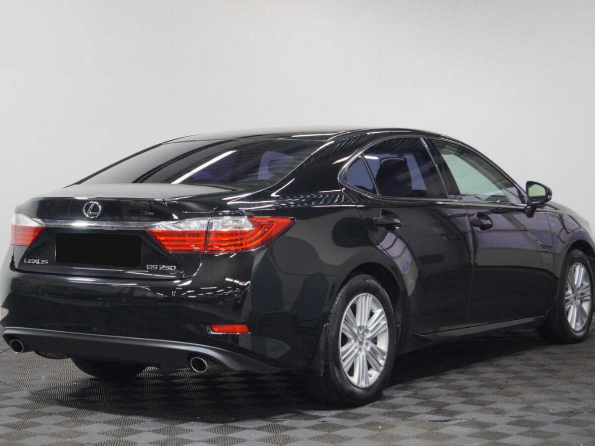 Lexus ES с пробегом — 2012 год. Фото: #3