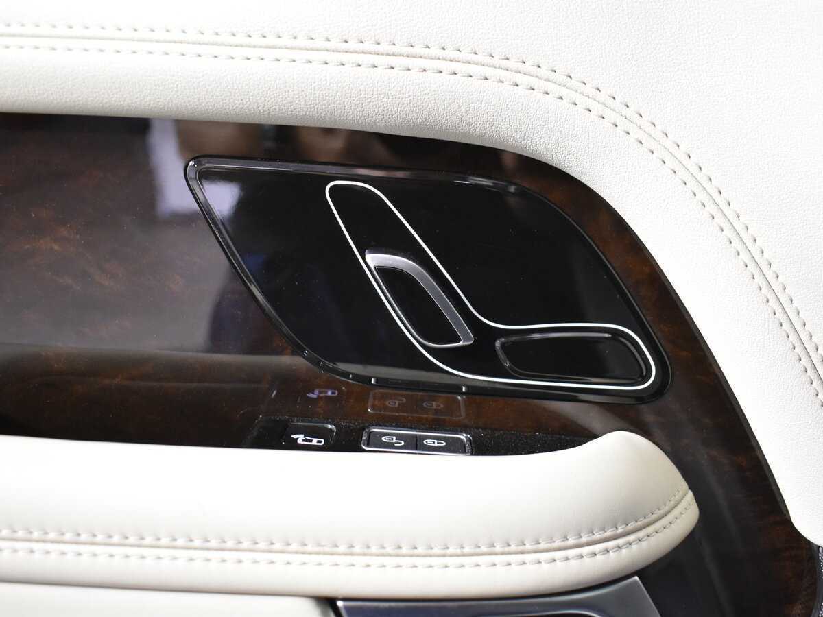 Land Rover Range Rover с пробегом — 2020 год. Фото: #9