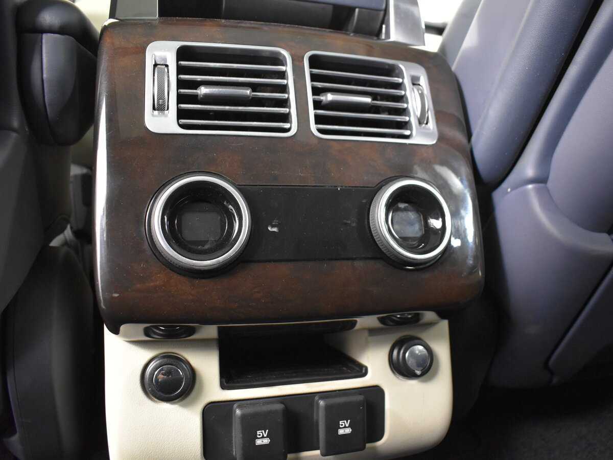 Land Rover Range Rover с пробегом — 2020 год. Фото: #10