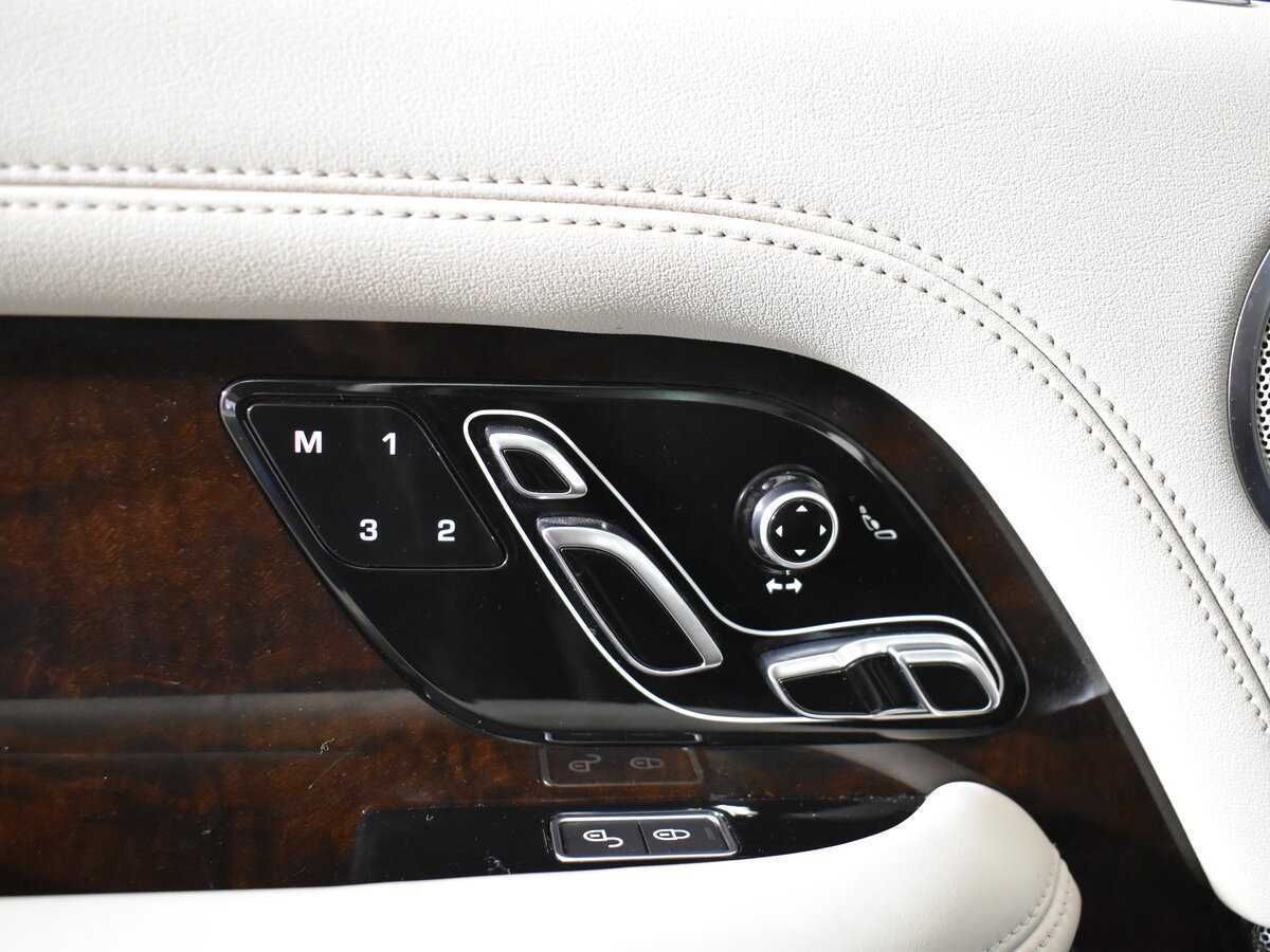 Land Rover Range Rover с пробегом — 2020 год. Фото: #12