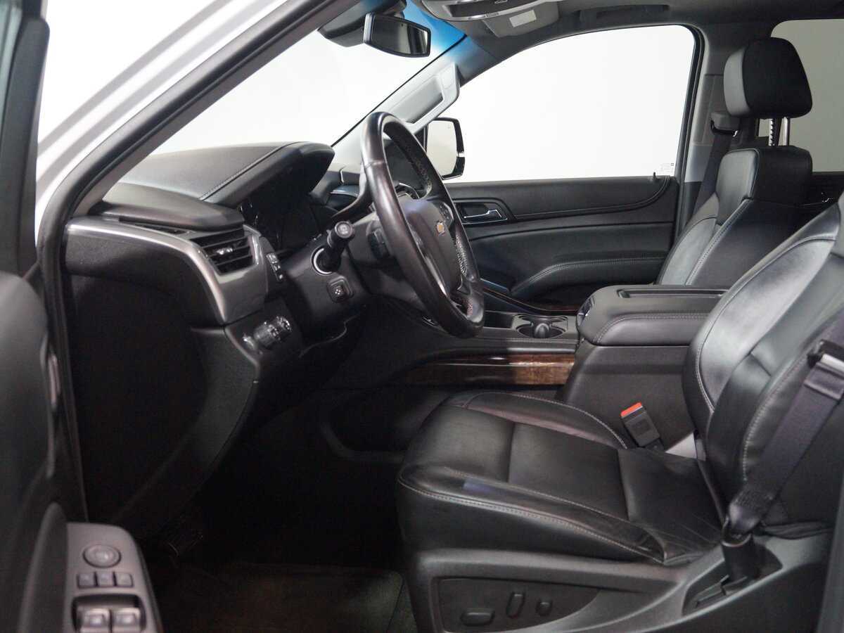 Chevrolet Tahoe с пробегом — 2016 год. Фото: #6