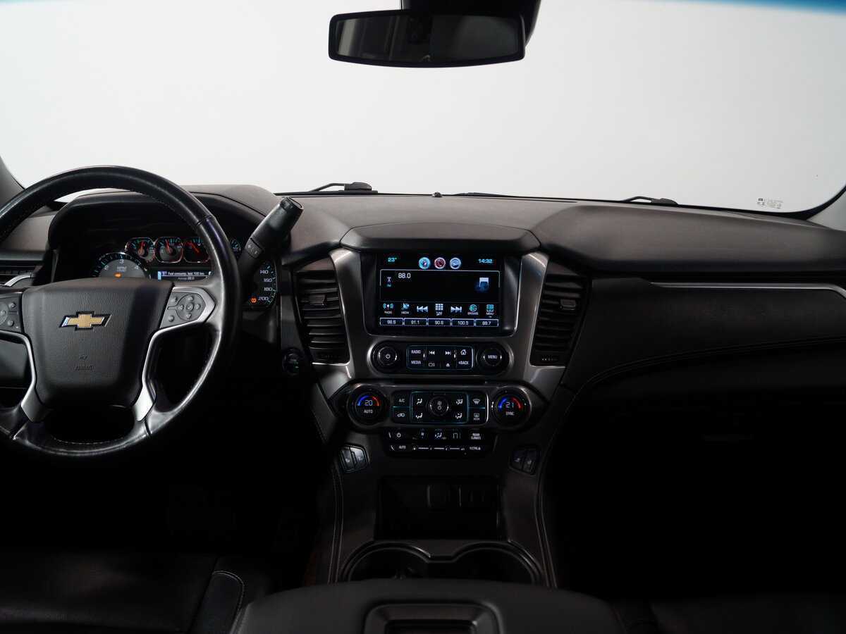Chevrolet Tahoe с пробегом — 2016 год. Фото: #13
