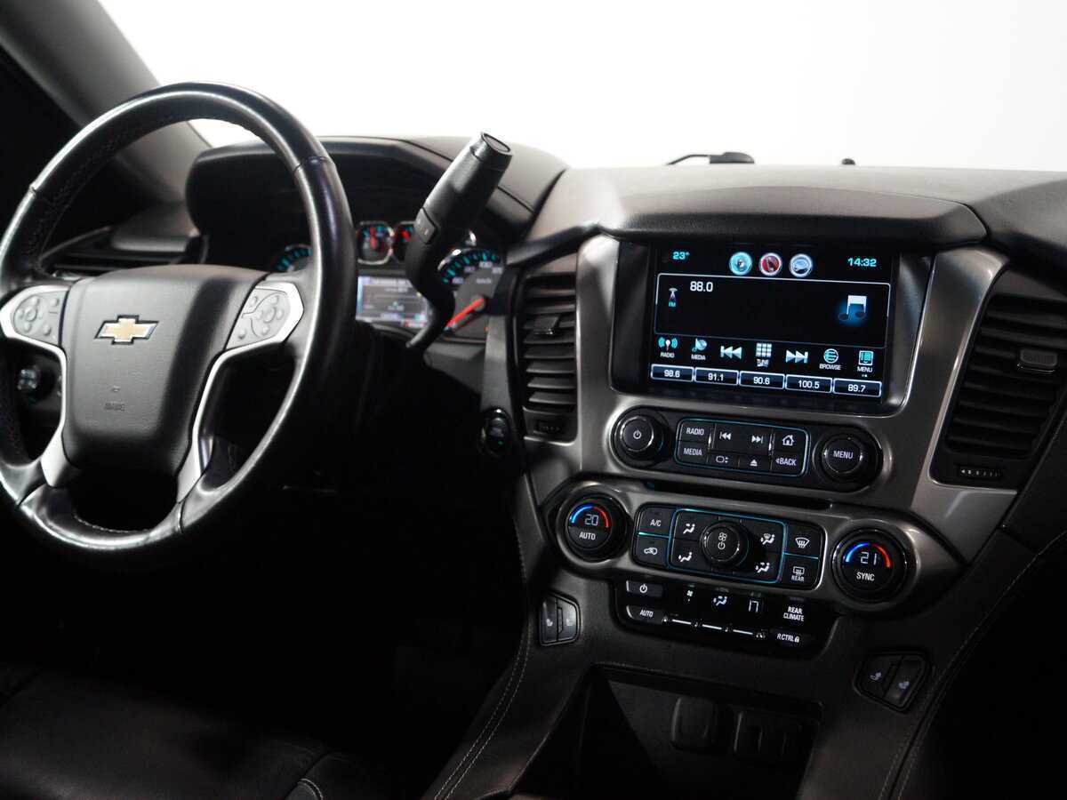 Chevrolet Tahoe с пробегом — 2016 год. Фото: #14