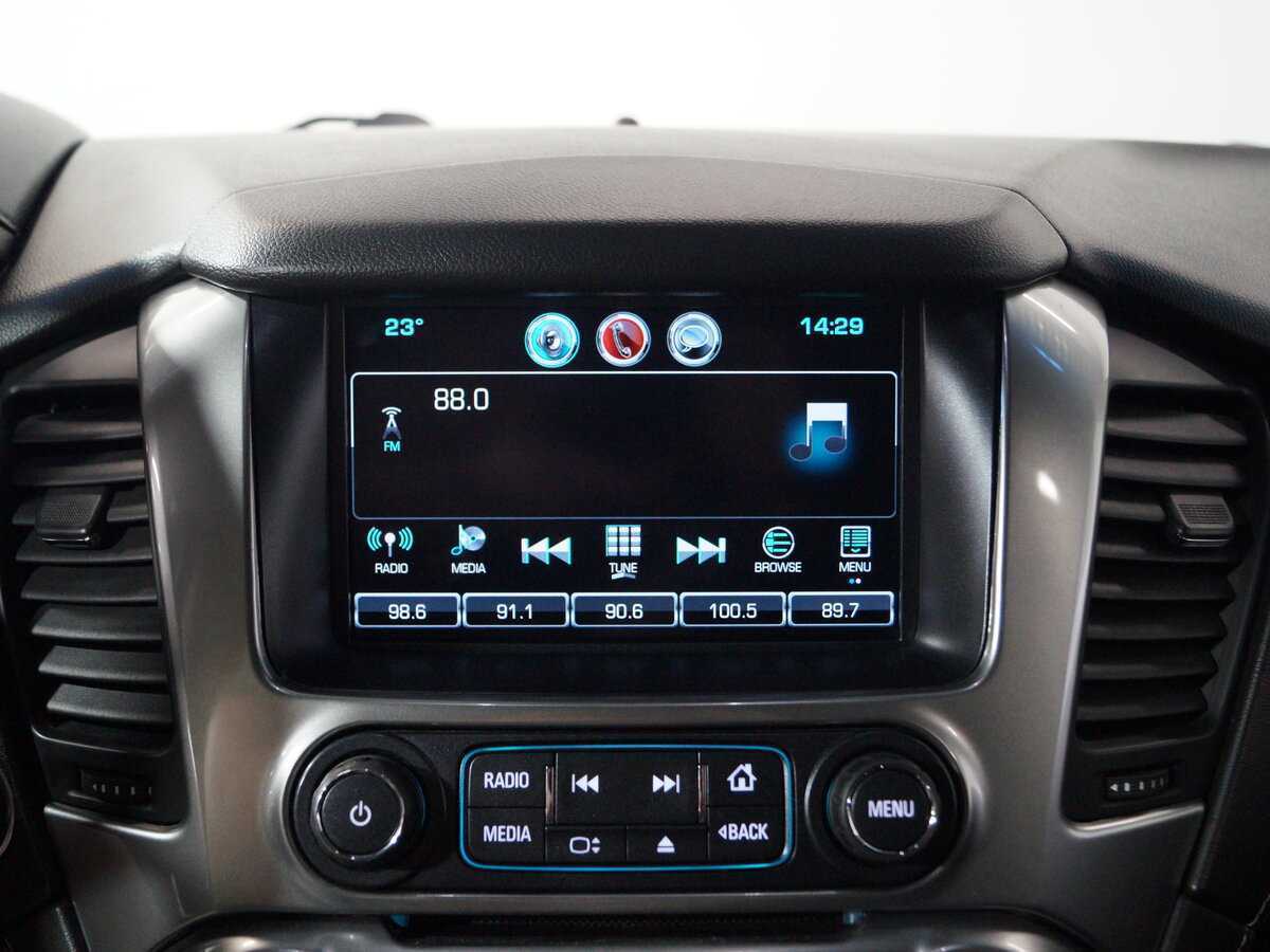 Chevrolet Tahoe с пробегом — 2016 год. Фото: #17