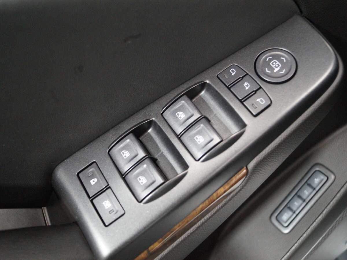 Chevrolet Tahoe с пробегом — 2016 год. Фото: #22