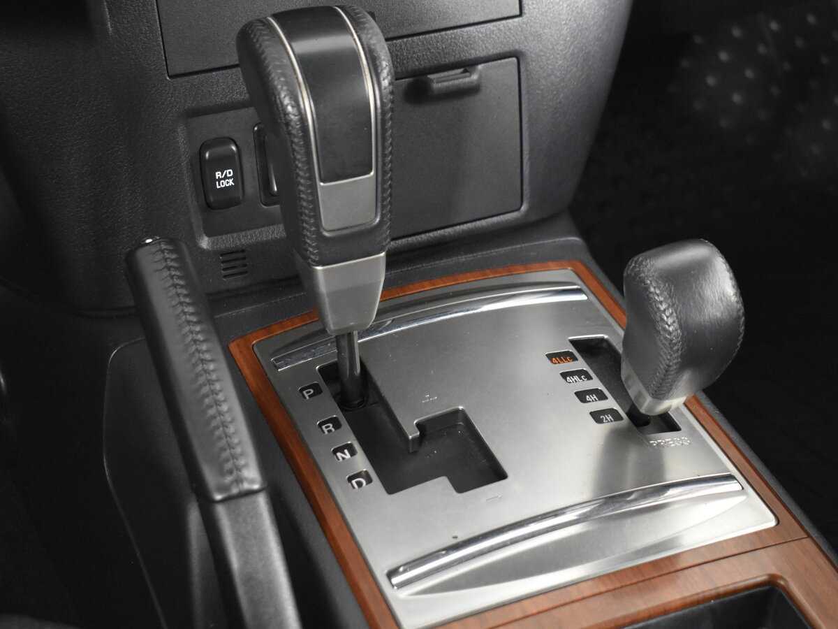 Mitsubishi Pajero с пробегом — 2007 год. Фото: #14