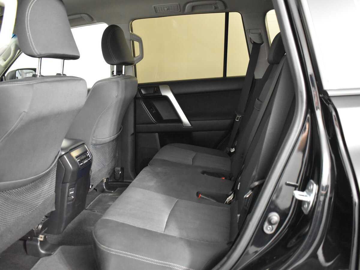 Toyota Land Cruiser Prado с пробегом — 2018 год. Фото: #6