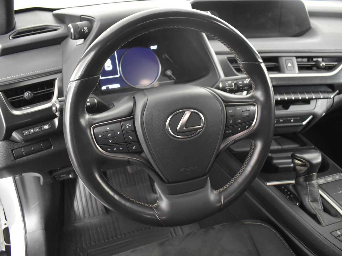 Lexus UX с пробегом — 2019 год. Фото: #8
