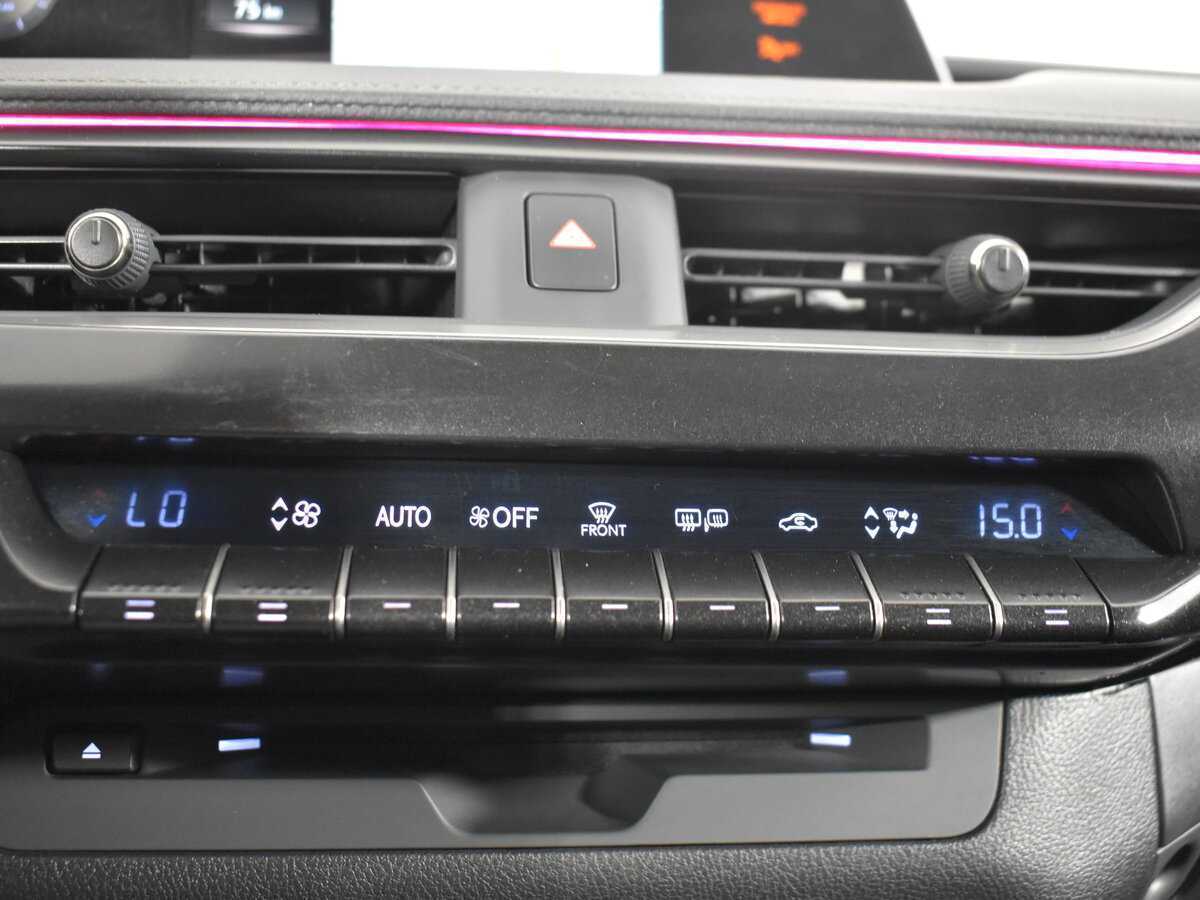 Lexus UX с пробегом — 2019 год. Фото: #14