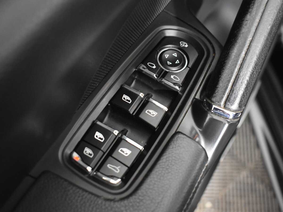 Porsche Cayenne с пробегом — 2013 год. Фото: #8