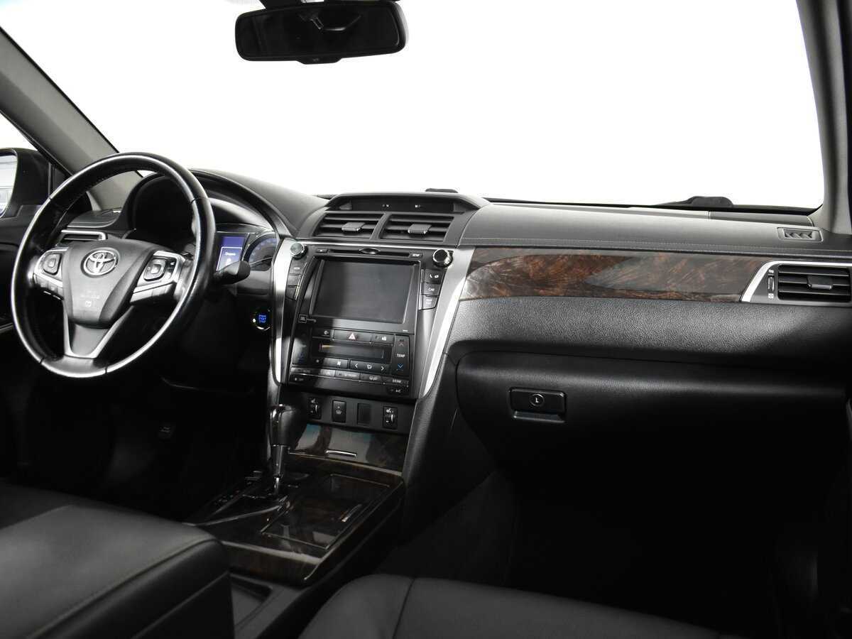 Toyota Camry с пробегом — 2015 год. Фото: #12