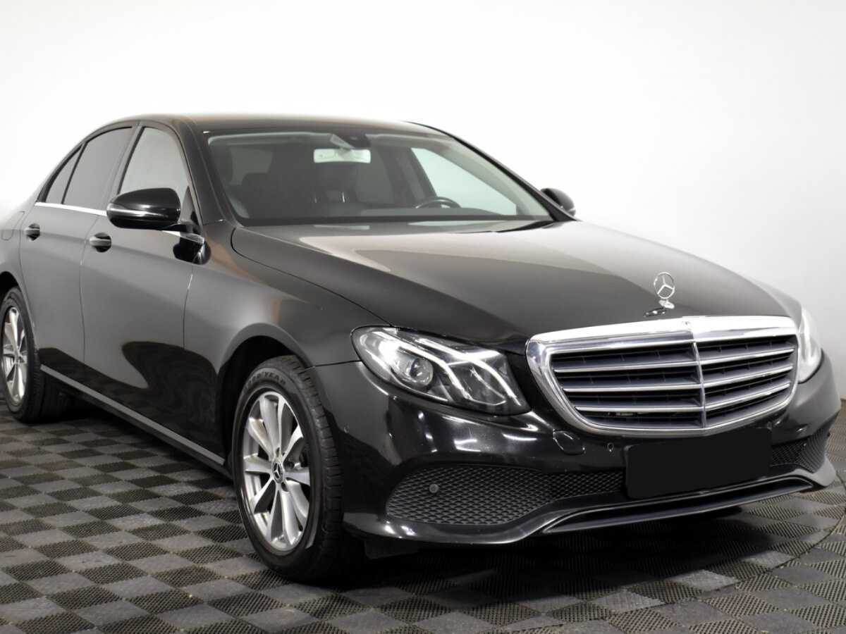 Mercedes-Benz E-Класс с пробегом — 2019 год. Фото: #2