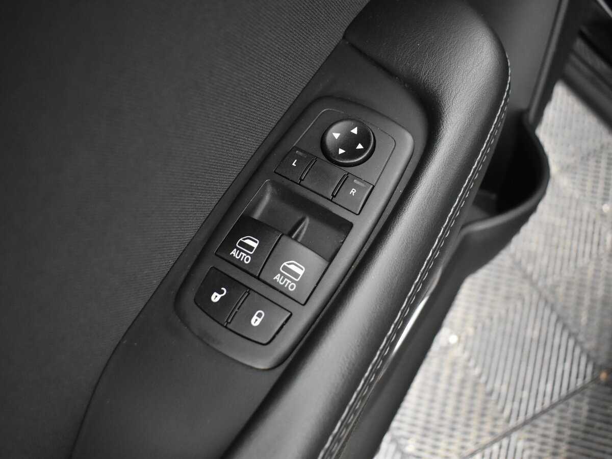 Dodge Challenger с пробегом — 2020 год. Фото: #5