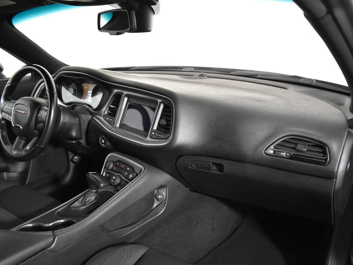 Dodge Challenger с пробегом — 2020 год. Фото: #8