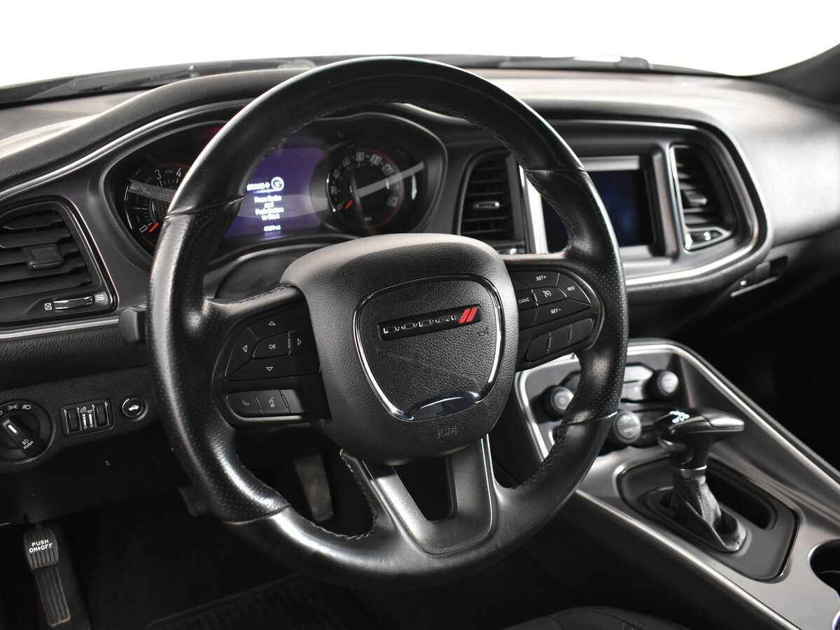 Dodge Challenger с пробегом — 2020 год. Фото: #9