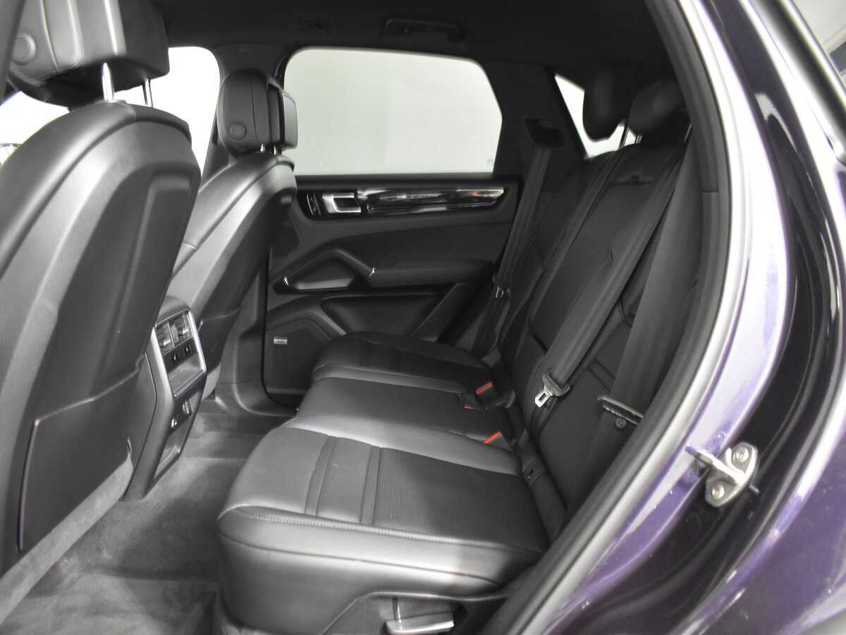 Porsche Cayenne с пробегом — 2018 год. Фото: #7