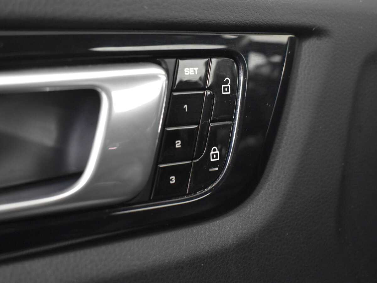 Porsche Cayenne с пробегом — 2018 год. Фото: #10