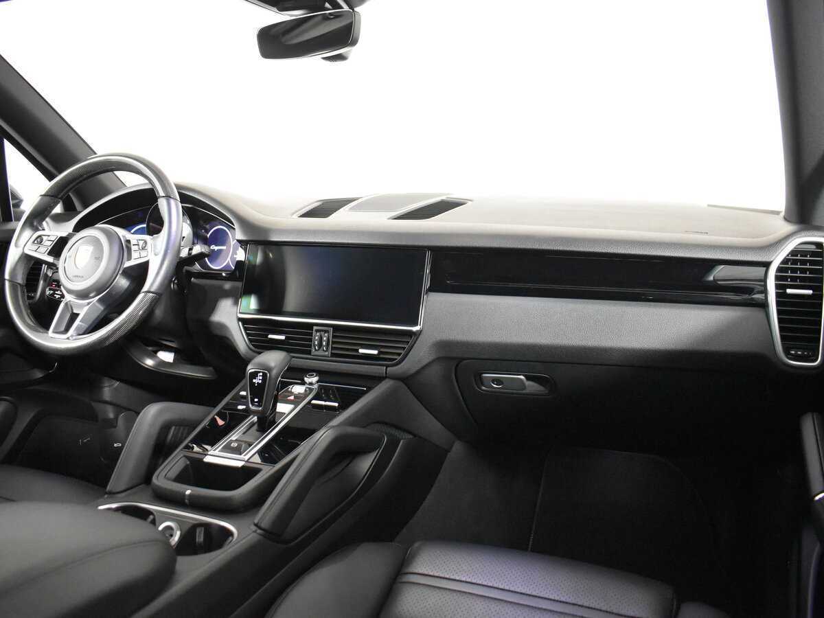 Porsche Cayenne с пробегом — 2018 год. Фото: #17
