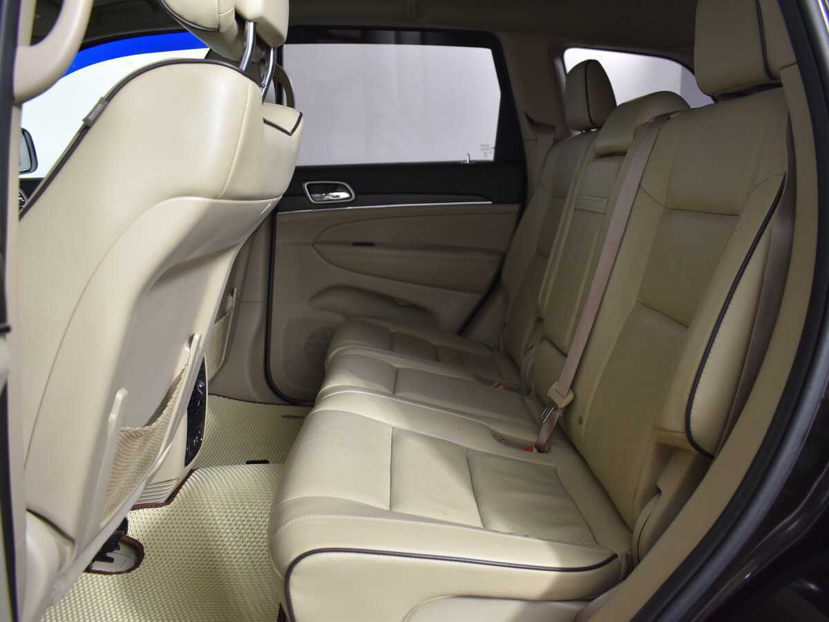 Jeep Grand Cherokee с пробегом — 2016 год. Фото: #6