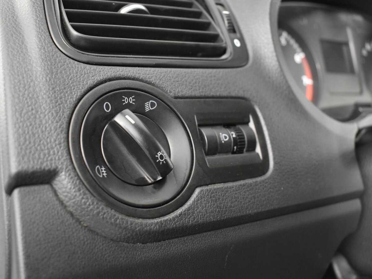 Volkswagen Polo с пробегом — 2014 год. Фото: #8