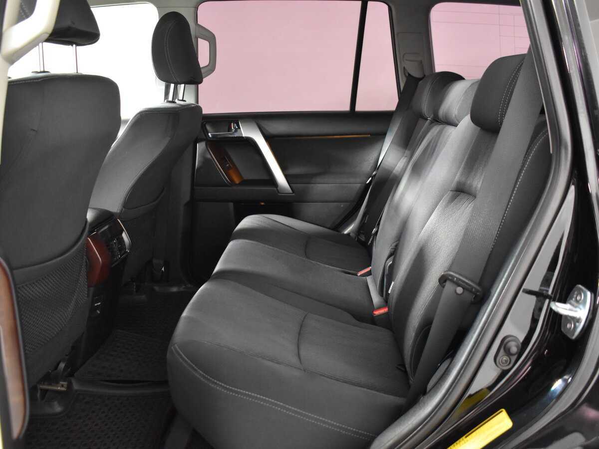 Toyota Land Cruiser Prado с пробегом — 2013 год. Фото: #6