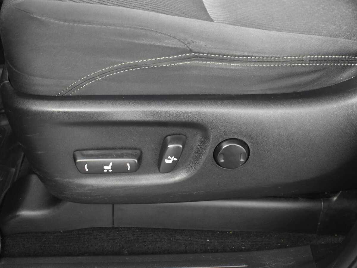 Toyota Land Cruiser Prado с пробегом — 2013 год. Фото: #7