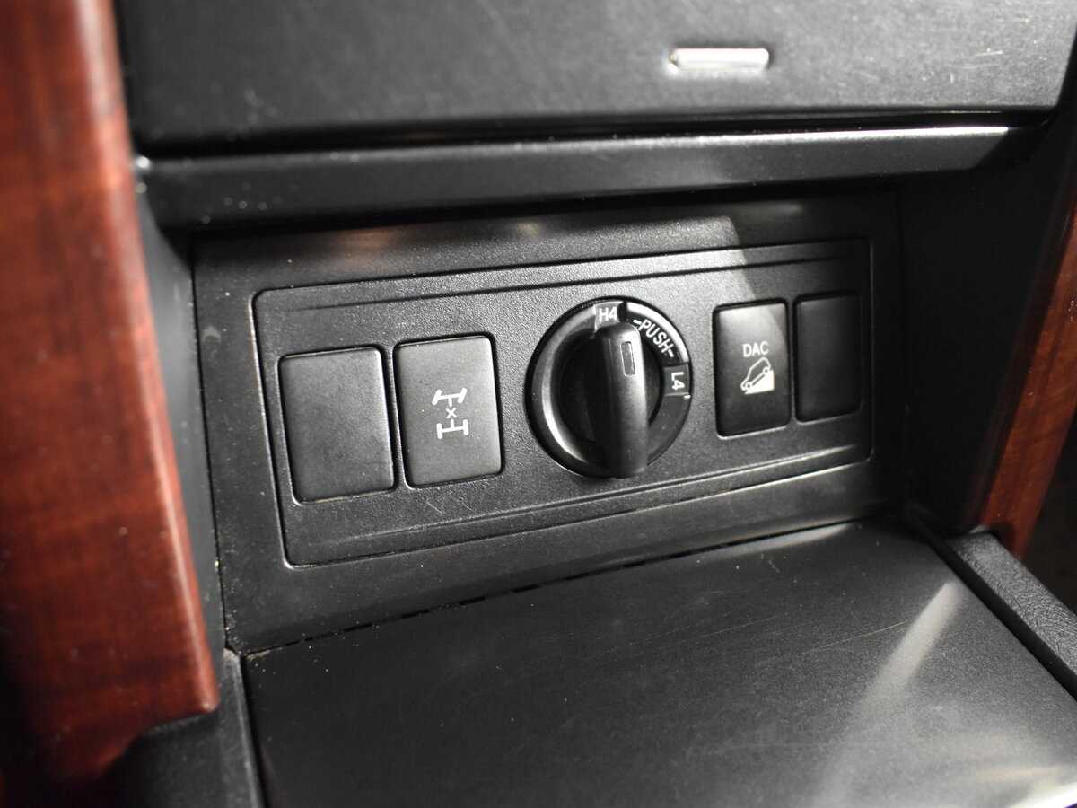 Toyota Land Cruiser Prado с пробегом — 2013 год. Фото: #15