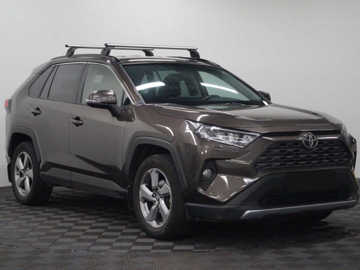 Toyota RAV4 с пробегом — 2020 год. Фото: #2