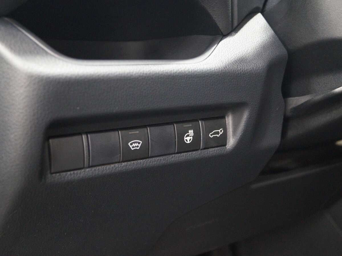 Toyota RAV4 с пробегом — 2020 год. Фото: #21