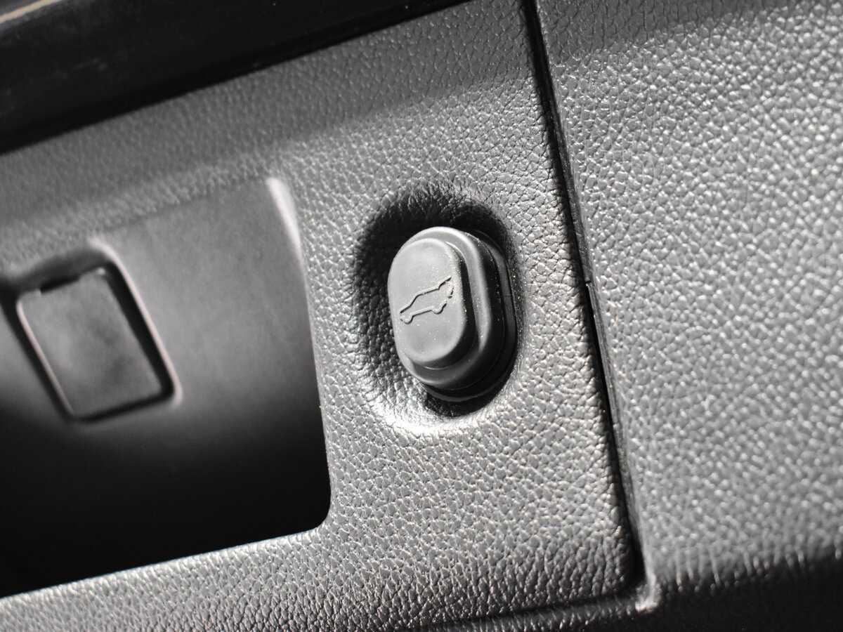 Cadillac Escalade с пробегом — 2018 год. Фото: #6