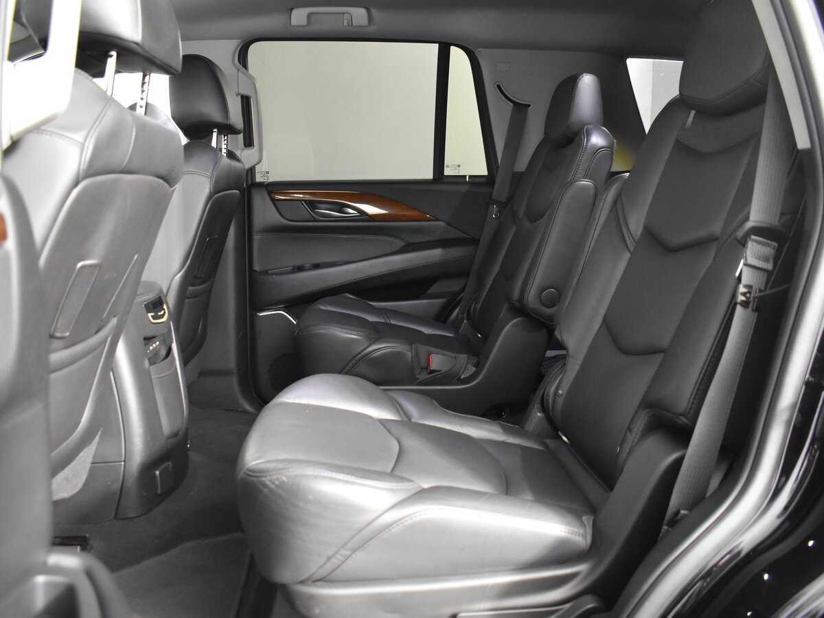 Cadillac Escalade с пробегом — 2018 год. Фото: #8