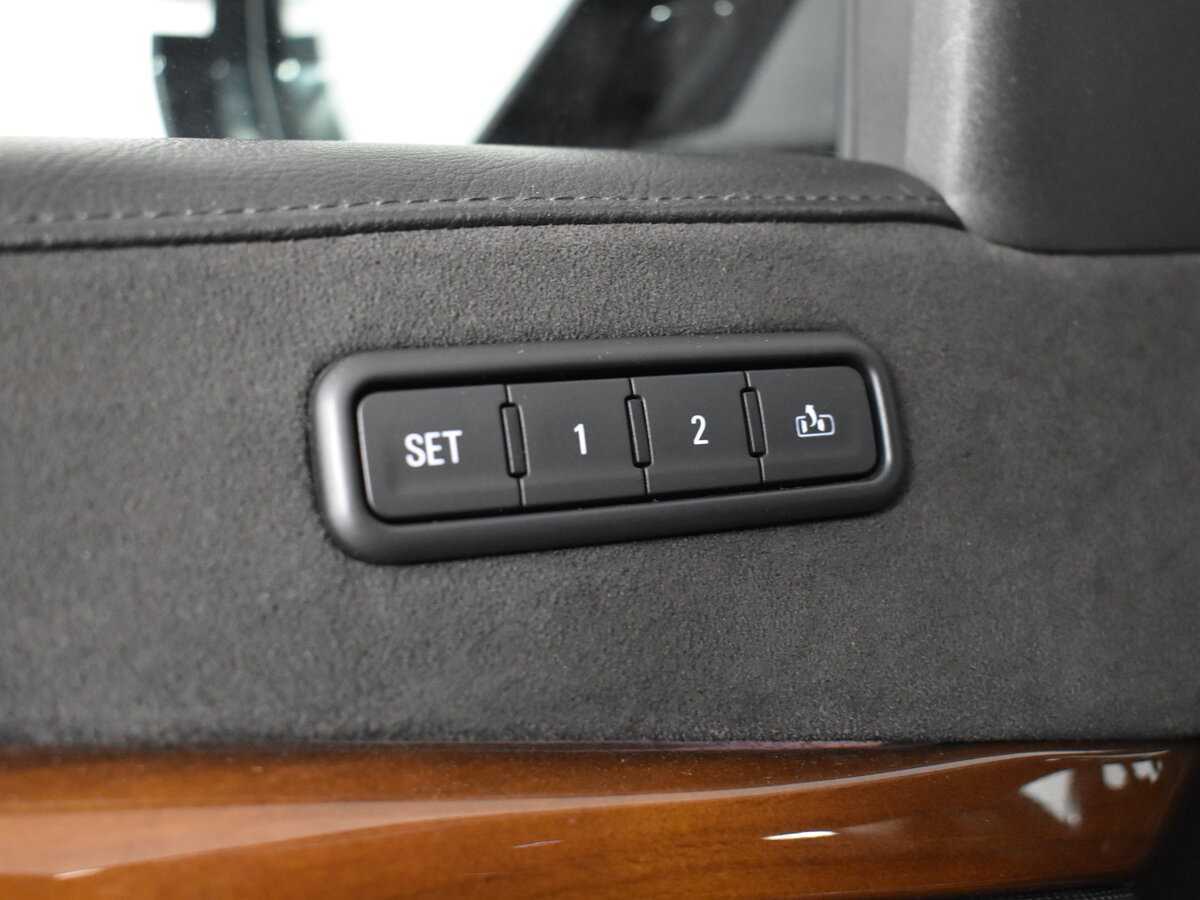 Cadillac Escalade с пробегом — 2018 год. Фото: #12