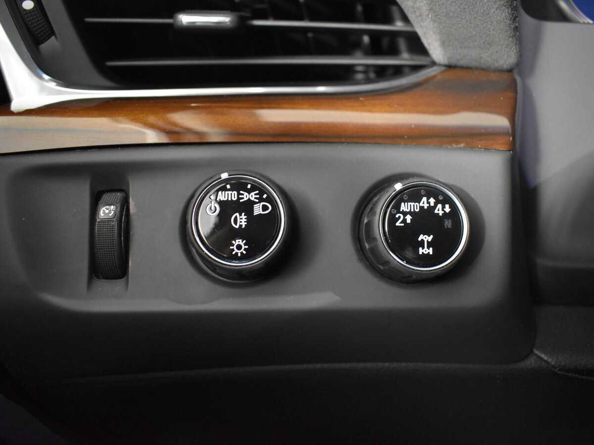 Cadillac Escalade с пробегом — 2018 год. Фото: #18