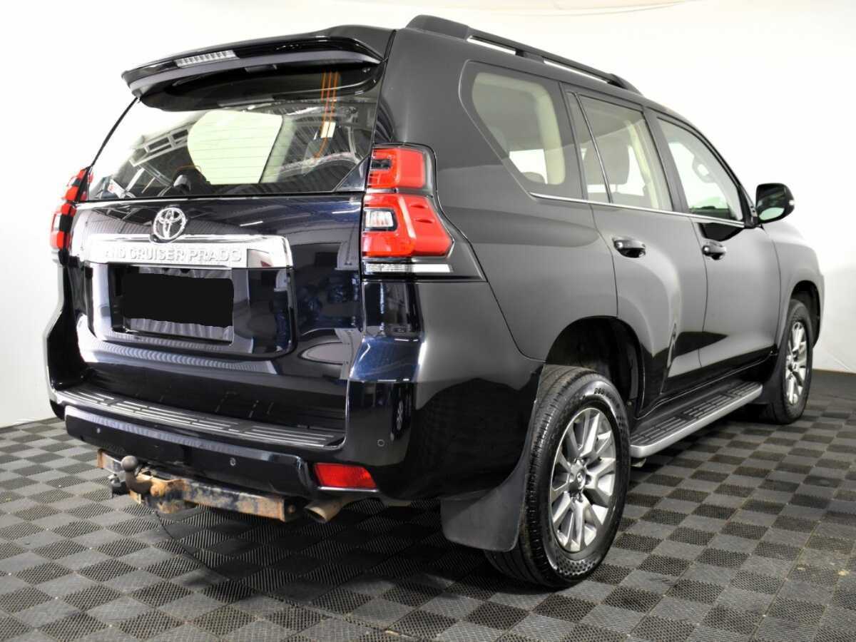Toyota Land Cruiser Prado с пробегом — 2018 год. Фото: #3