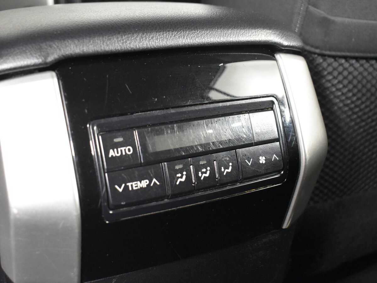 Toyota Land Cruiser Prado с пробегом — 2018 год. Фото: #7