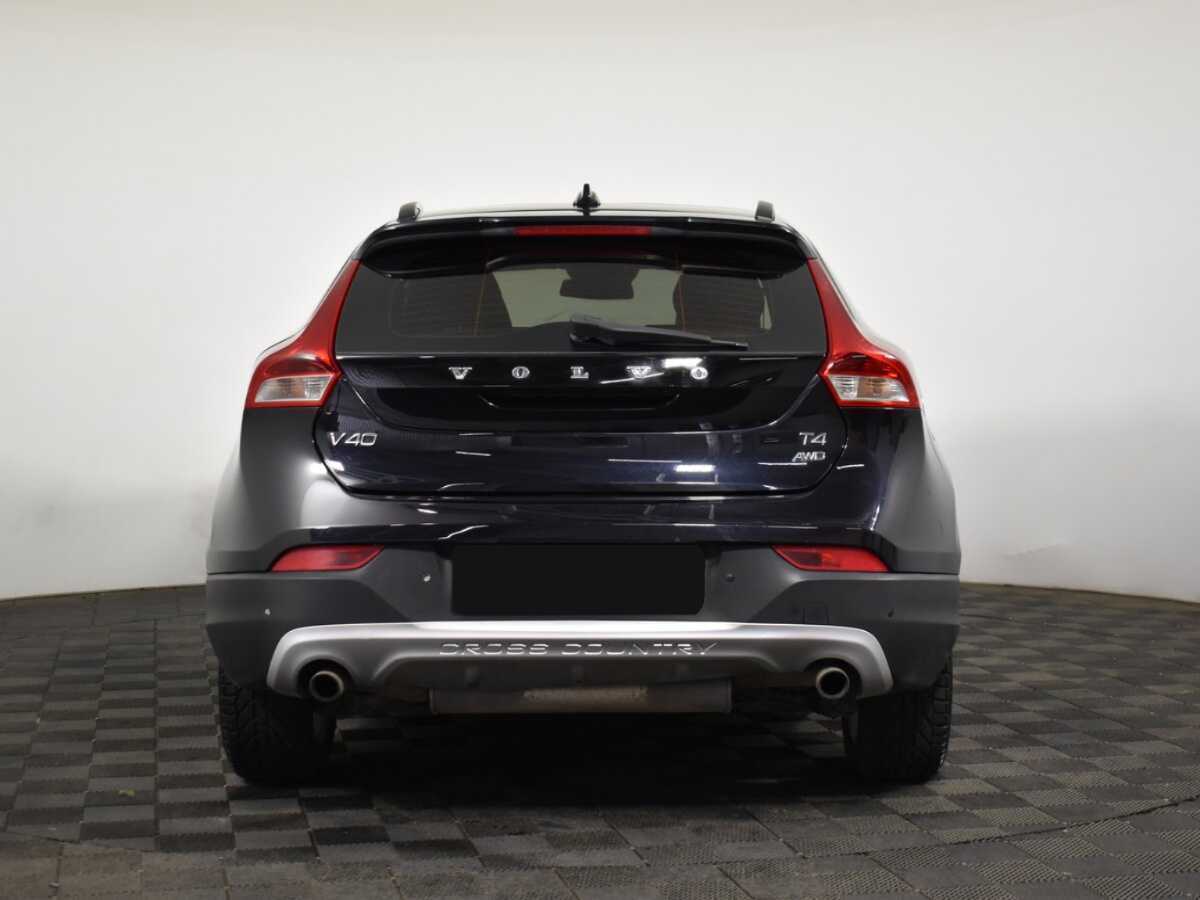 Volvo V40 Cross Country с пробегом — 2013 год. Фото: #4