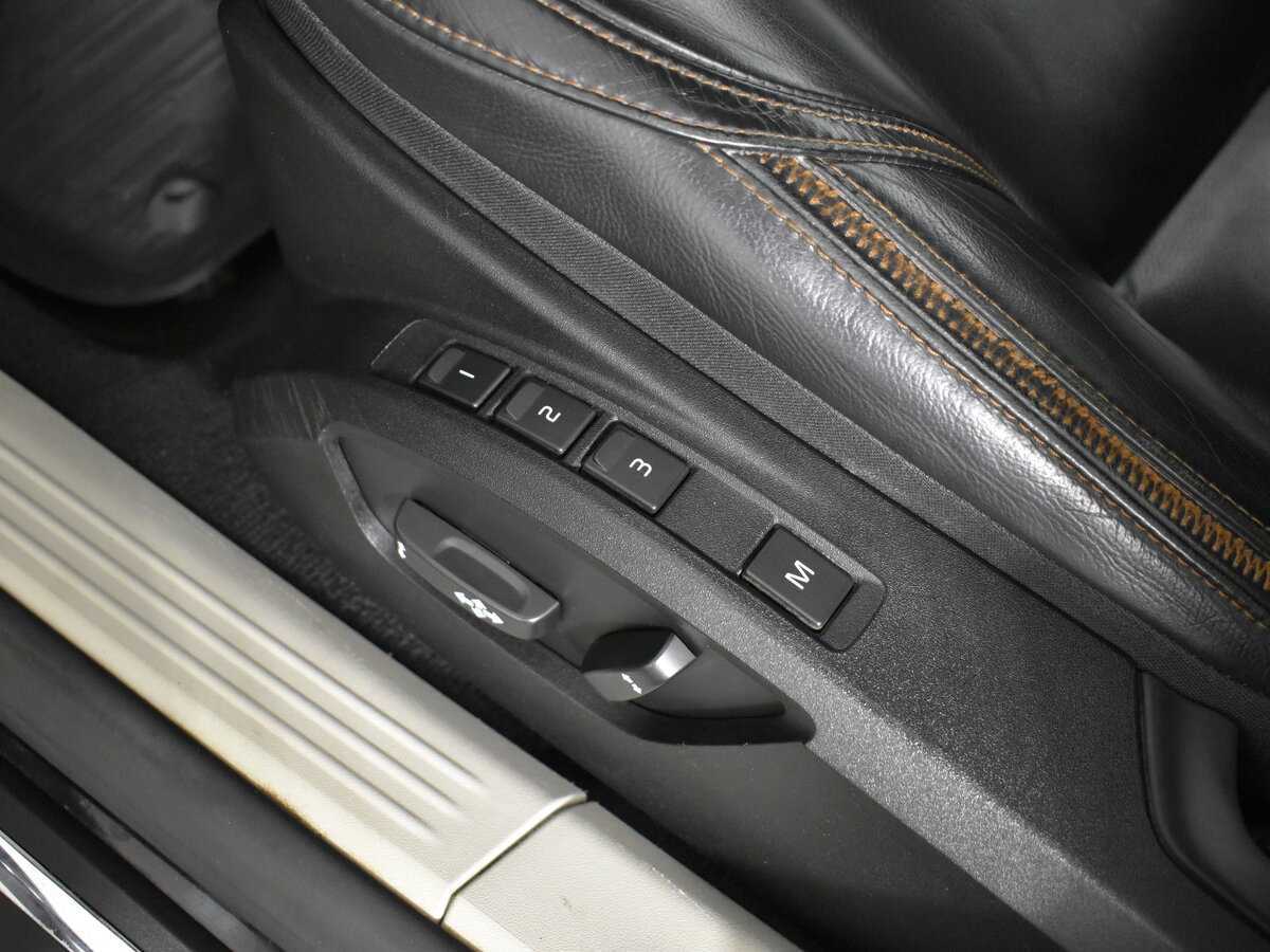 Volvo V40 Cross Country с пробегом — 2013 год. Фото: #16