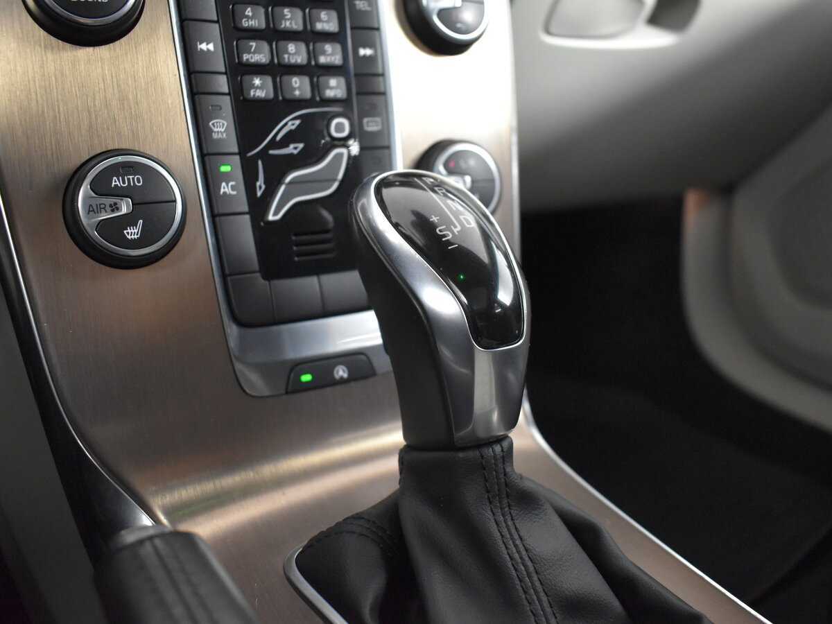 Volvo V40 Cross Country с пробегом — 2013 год. Фото: #24