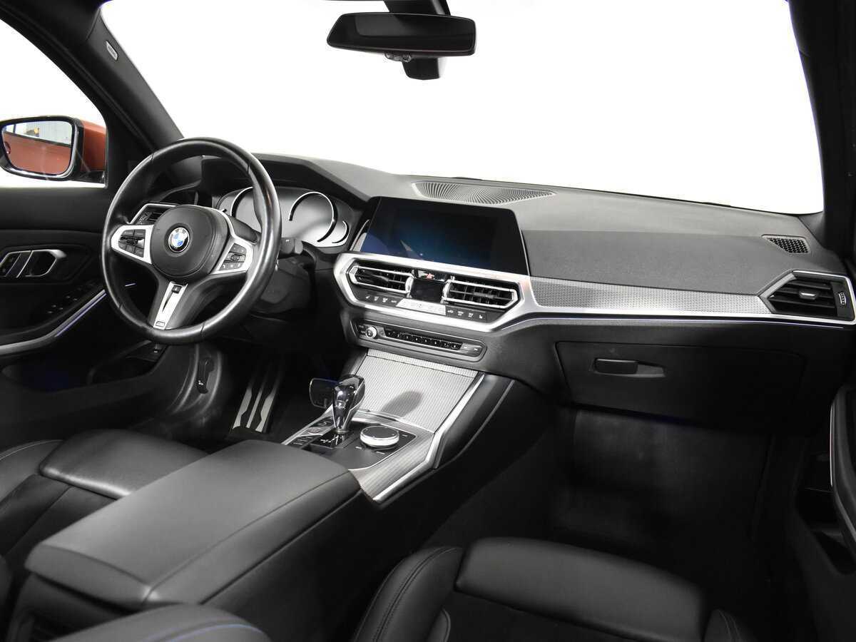 BMW 3 серии с пробегом — 2020 год. Фото: #9