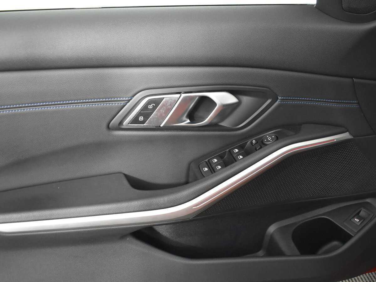 BMW 3 серии с пробегом — 2020 год. Фото: #14