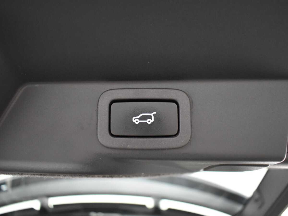 Land Rover Range Rover Sport с пробегом — 2018 год. Фото: #6