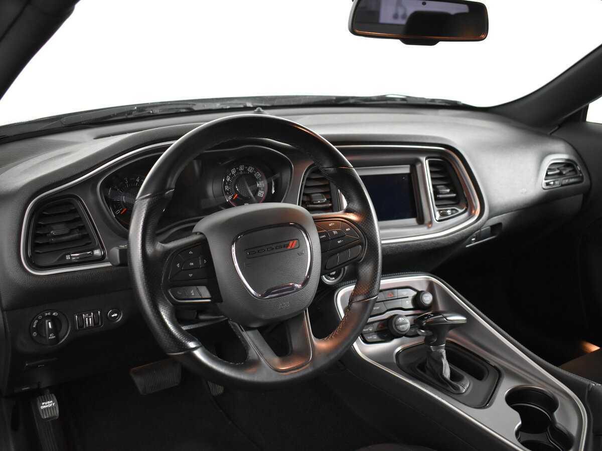 Dodge Challenger с пробегом — 2020 год. Фото: #12